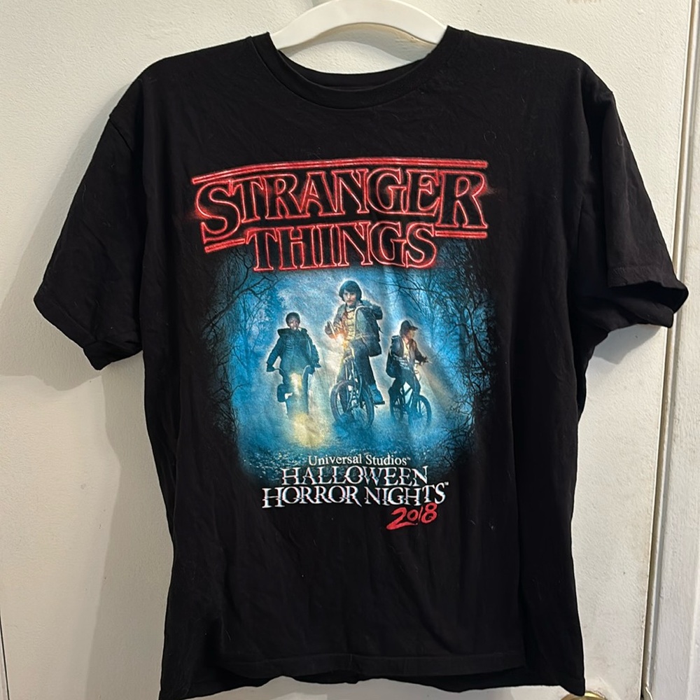 ONHOLD-Halloween Horrors Night Stranger Things 2018 Universal Studios M Shirt
